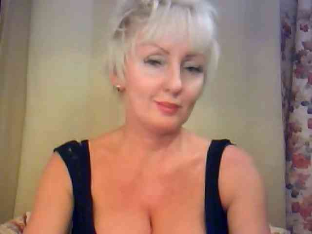 SweetHot-IM_69 webcam