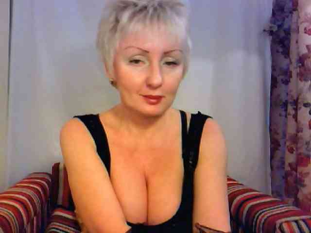 SweetHot-IM_69 webcam