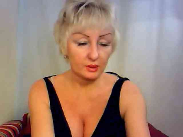 SweetHot-IM_69 webcam