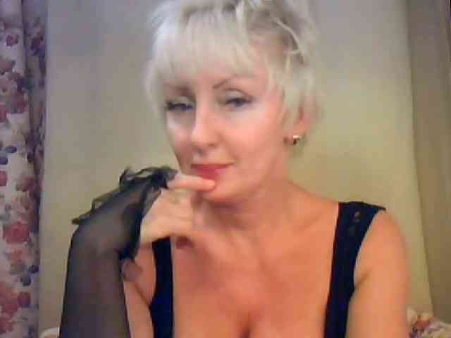 SweetHot-IM_69 webcam
