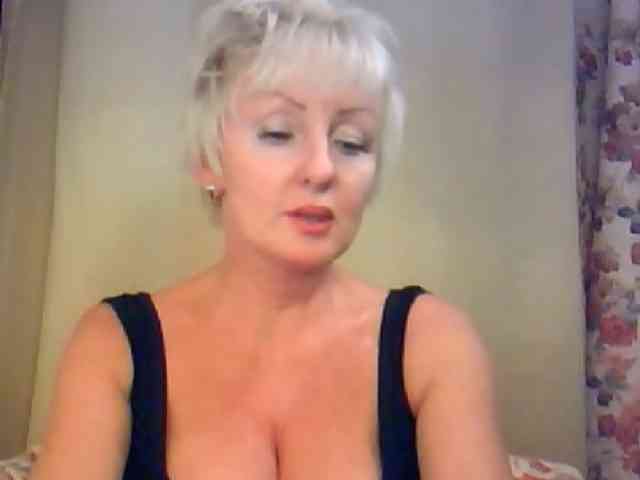 SweetHot-IM_69 webcam