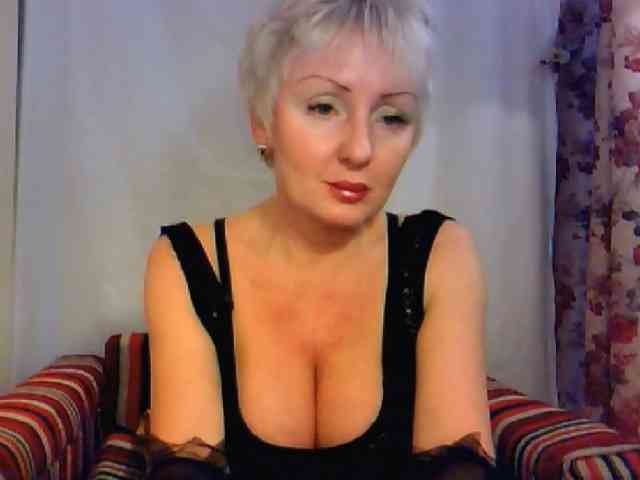 SweetHot-IM_69 webcam