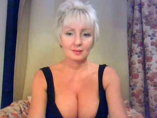 SweetHot-IM_69 webcam