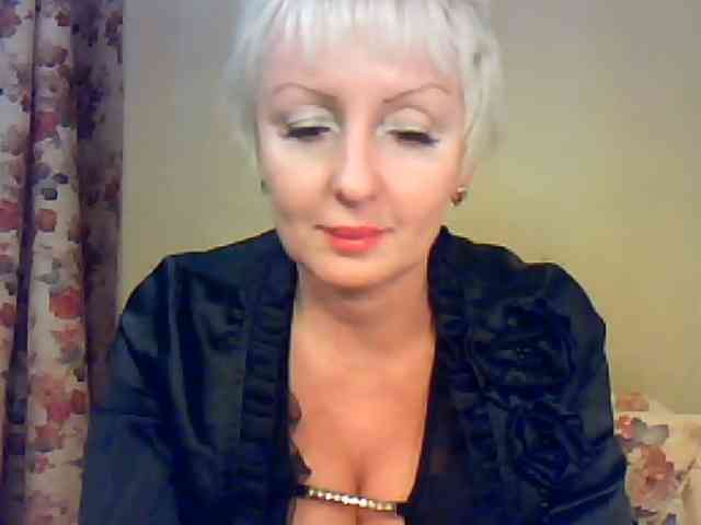 SweetHot-IM_69 webcam