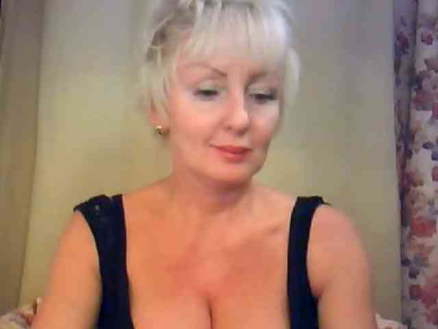 SweetHot-IM_69 webcam