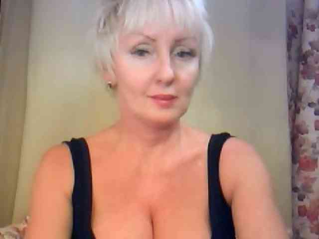 SweetHot-IM_69 webcam