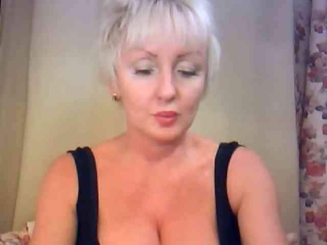 SweetHot-IM_69 webcam