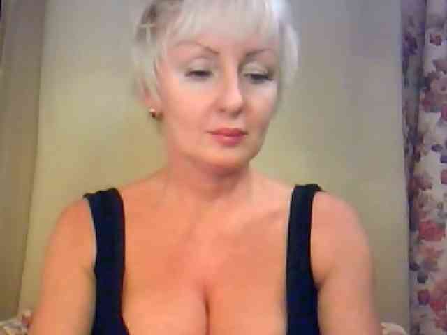 SweetHot-IM_69 webcam