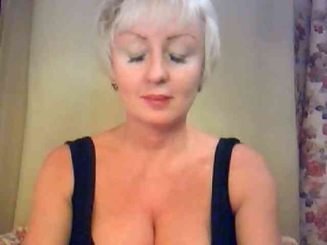 SweetHot-IM_69 webcam