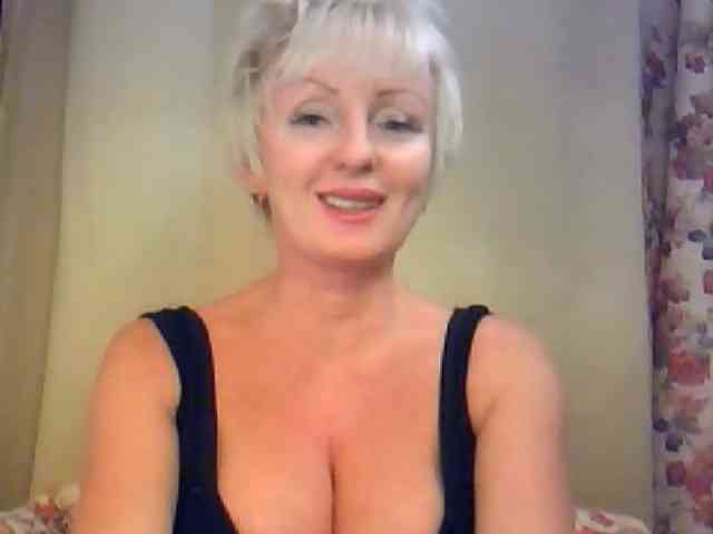 SweetHot-IM_69 webcam