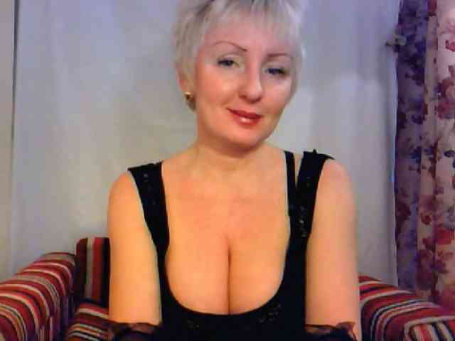 SweetHot-IM_69 webcam