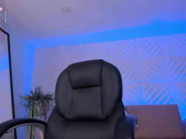 MaryLewis webcam
