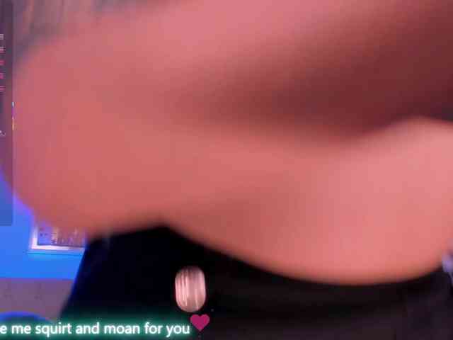 NickyLawson webcam