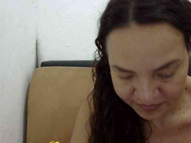 ElizabethMart webcam