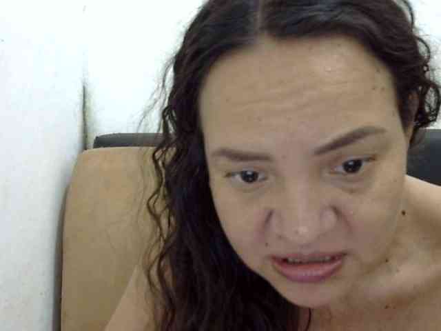 ElizabethMart webcam