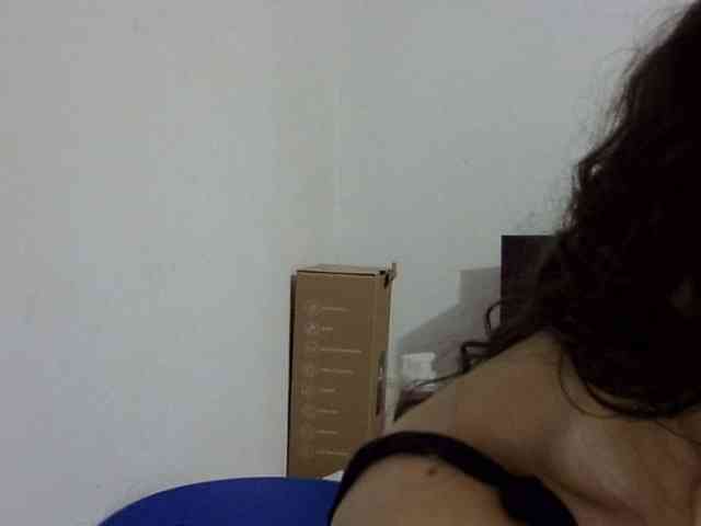 ElizabethMart webcam