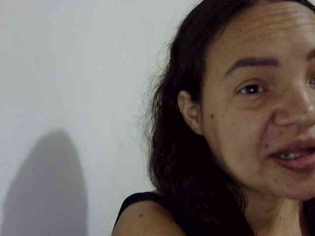 ElizabethMart webcam