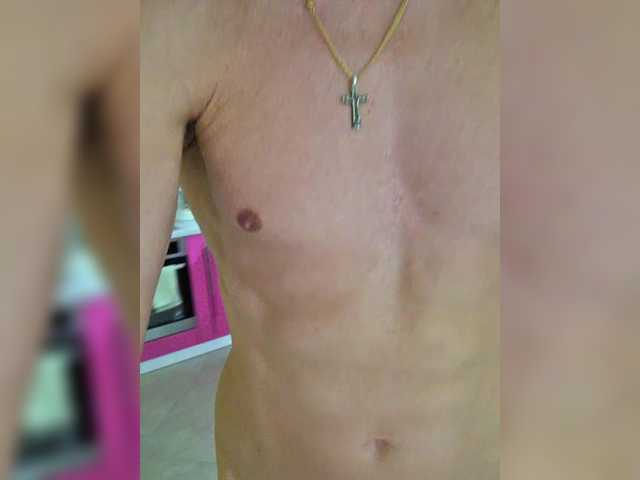 Vai a chattare su Alex80-201 Alex80-201