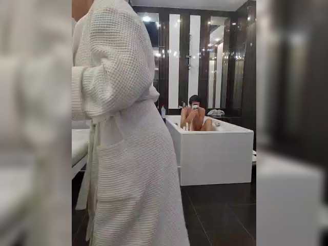 go to chat with Alex80-201