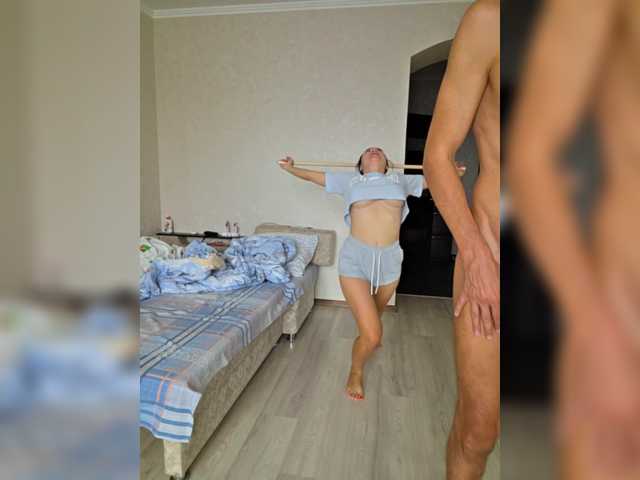 Entra en el chat con el modelo Alex80-201 Alex80-201