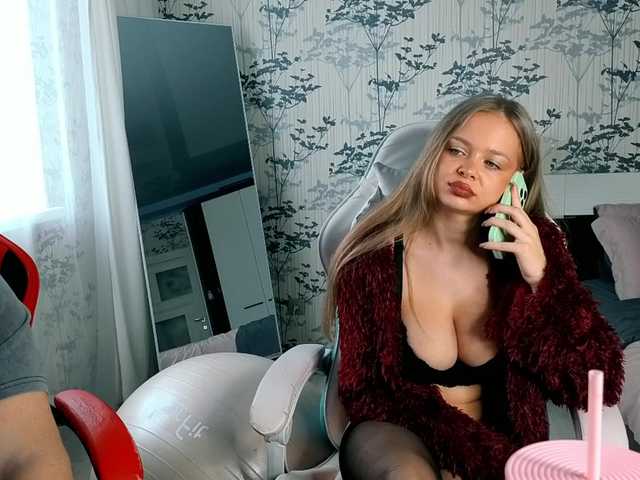 Entra en el chat con el modelo Cornflakes Cornflakes