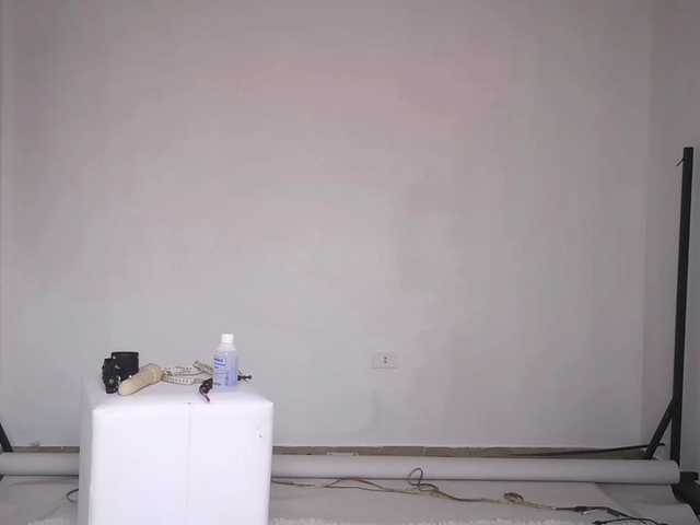 skinnypink18 webcam