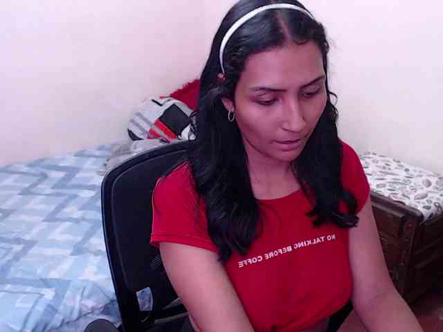 Leah-666 webcam