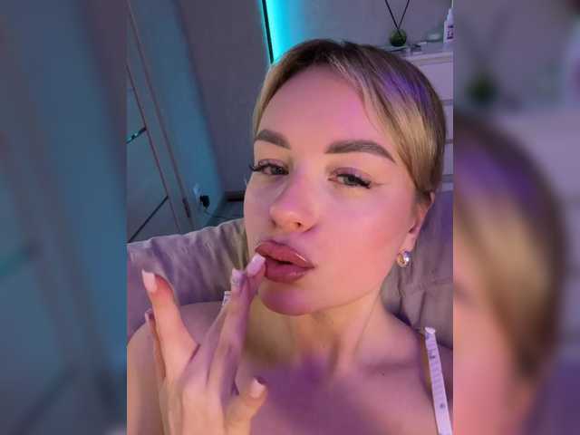 Accedi alla chat con il nickname Mila-m Mila-m