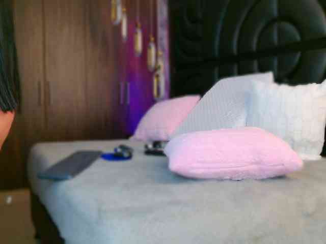 SarahGrey webcam