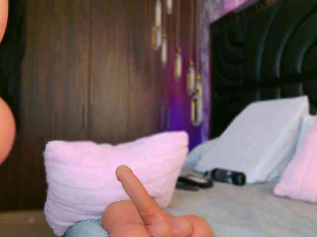 SarahGrey webcam