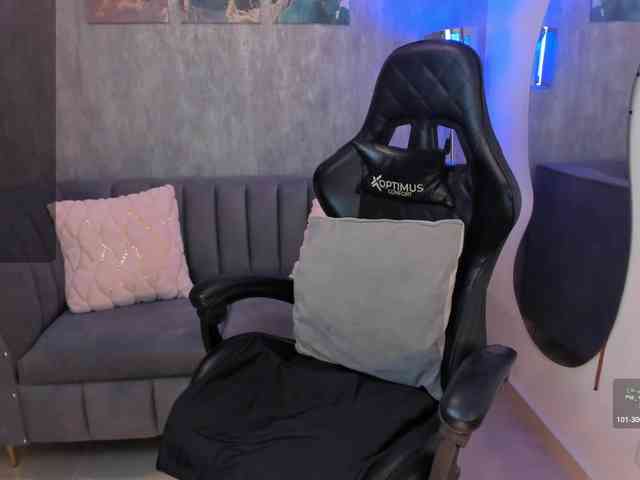 MelanieHudson webcam