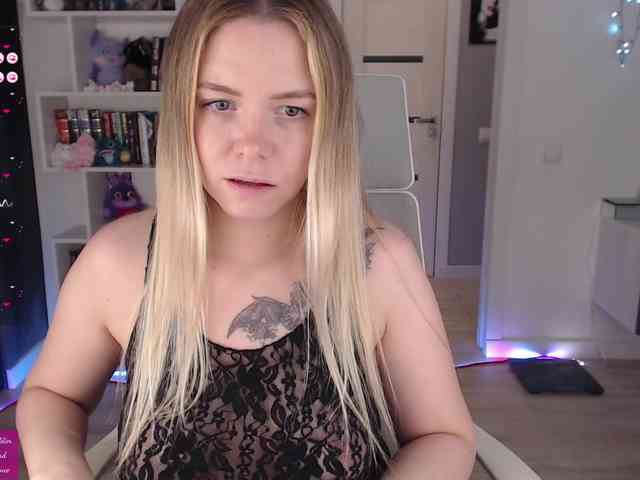 EmmaBryan webcam