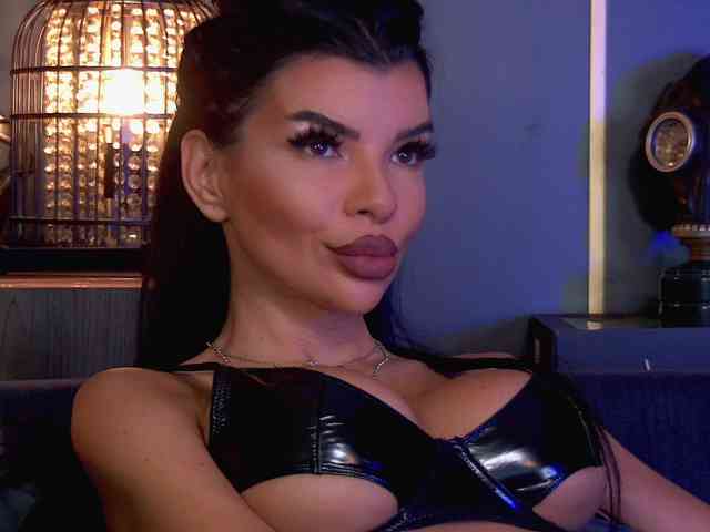 EleniaDevons webcam