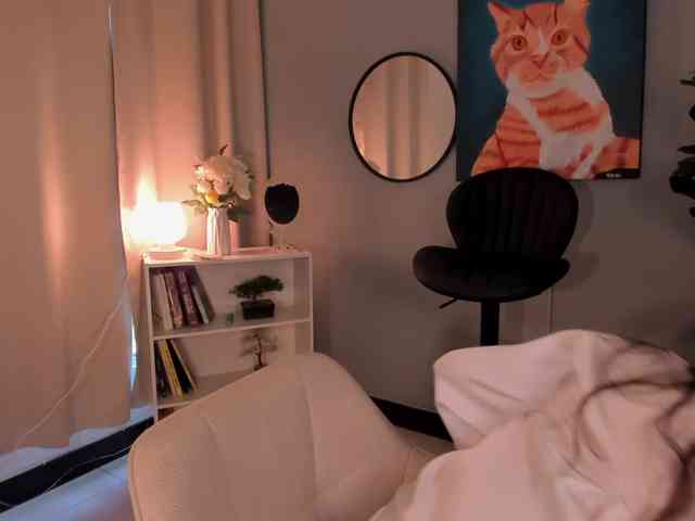 LiaPearce webcam