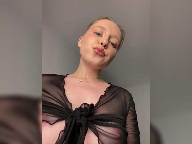 Entrez le videochat erotique avec le
modèle PeachPie PeachPie