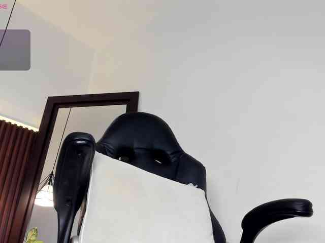 Emma-white webcam