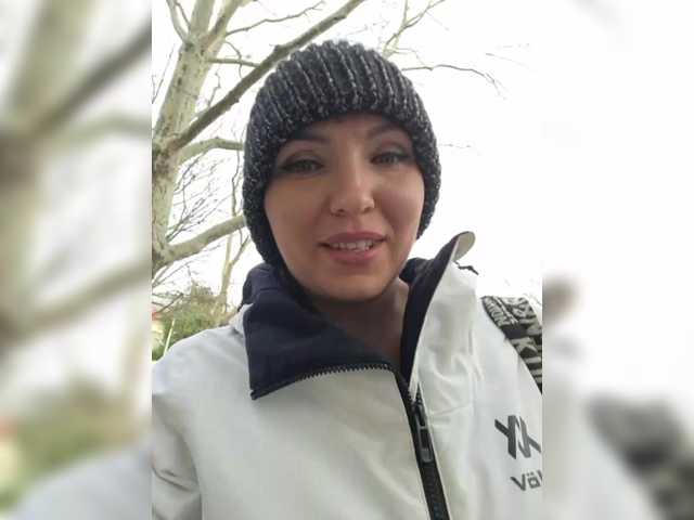 Gratis Live Sexcam mit DIVORA DIVORA