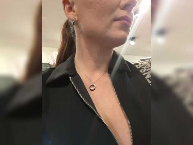 Entra en el chat con el modelo DIVORA DIVORA