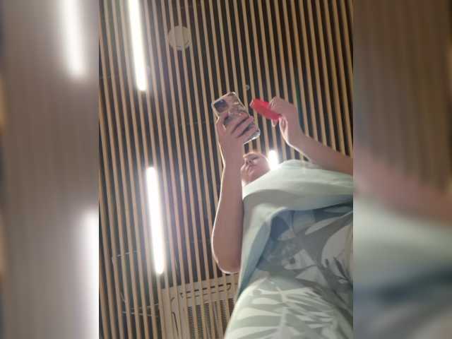 Gratis Live Sexcam mit DIVORA DIVORA