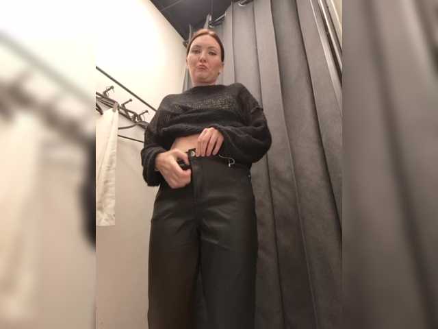 Gratis Live Sexcam mit DIVORA DIVORA