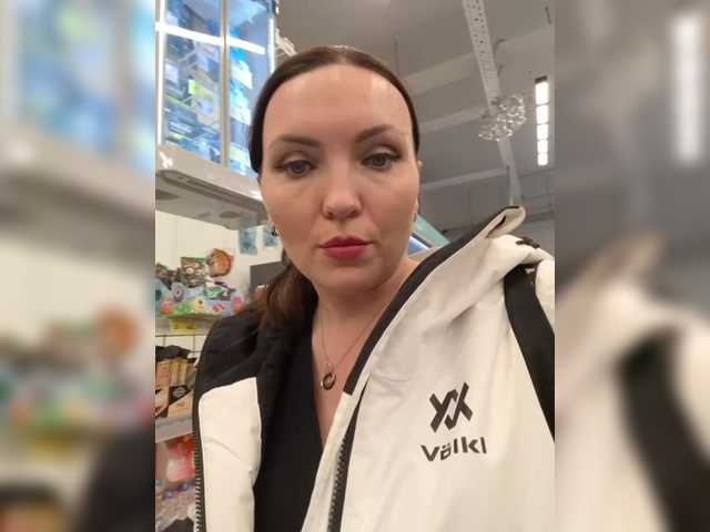 Entrez le videochat erotique avec le
modèle DIVORA DIVORA