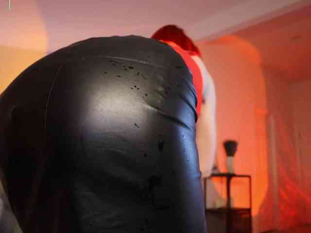 Lady_RedAlexa_ webcam