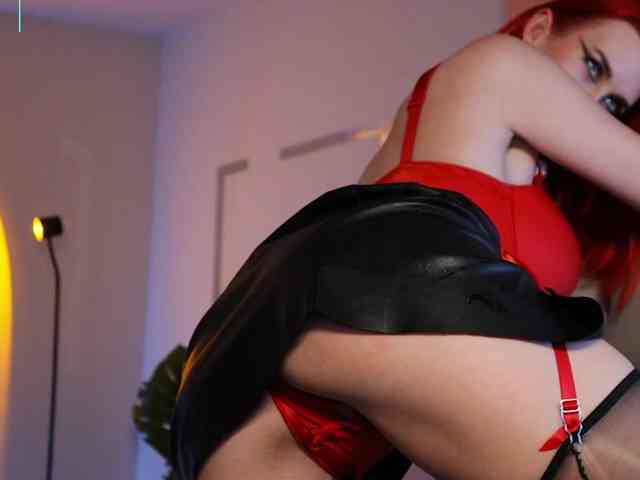 Lady_RedAlexa_ webcam