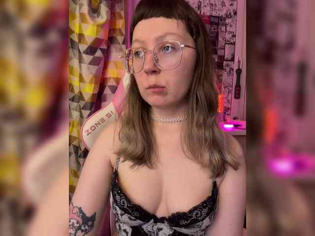 henby_streams webcam