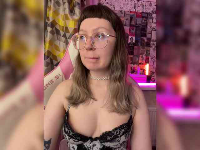 henby_streams webcam