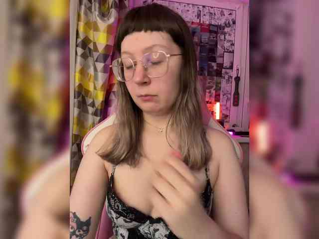 henby_streams webcam