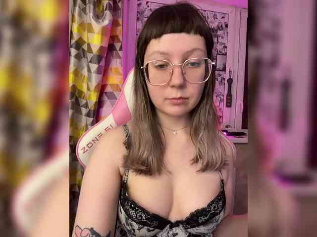 henby_streams webcam