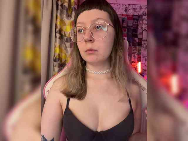 henby_streams webcam