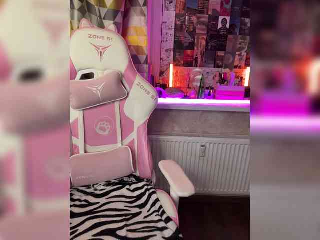 henby_streams webcam