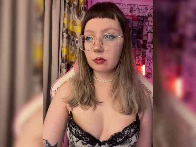 henby_streams webcam